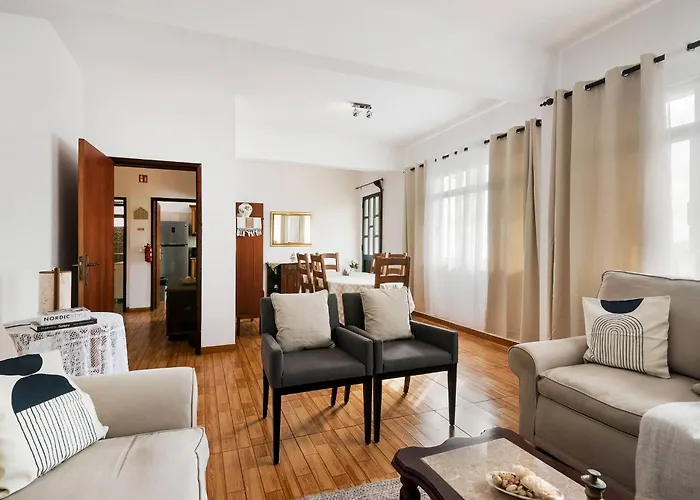 Lägenhet 02 By Galmi Funchal (Madeira)